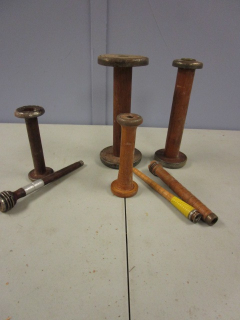lot 401 image: VINTAGE SPINDLES