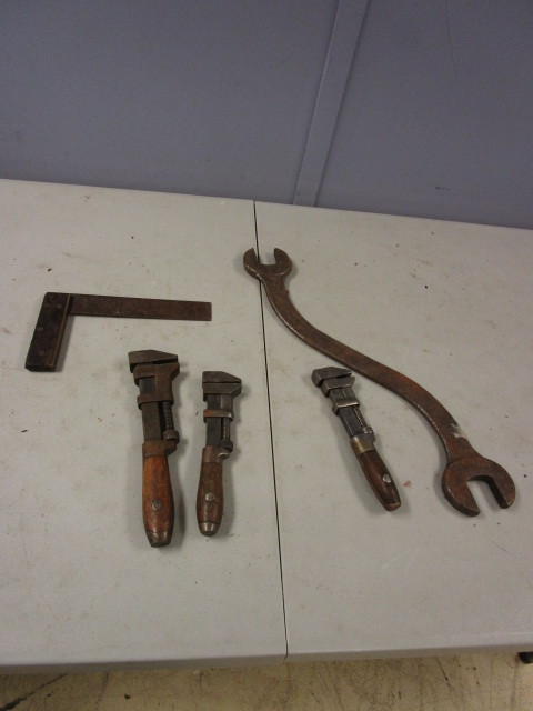 lot 411 image: VINTAGE WRENCHES AND T-SQUARE