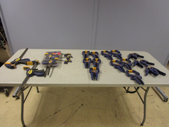 lot 412 image: IRWIN CLAMP SET