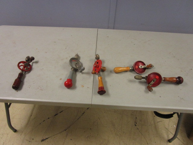 lot 415 image: VINTAGE HAND DRILLS