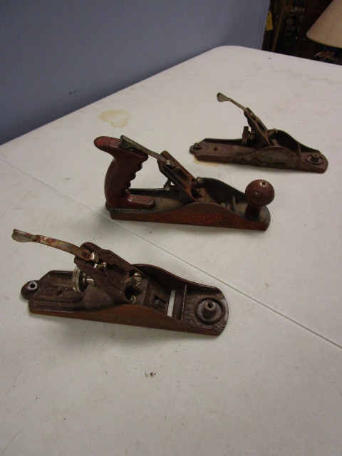 lot 435 image: VINTAGE BAILEY WOOD PLANERS
