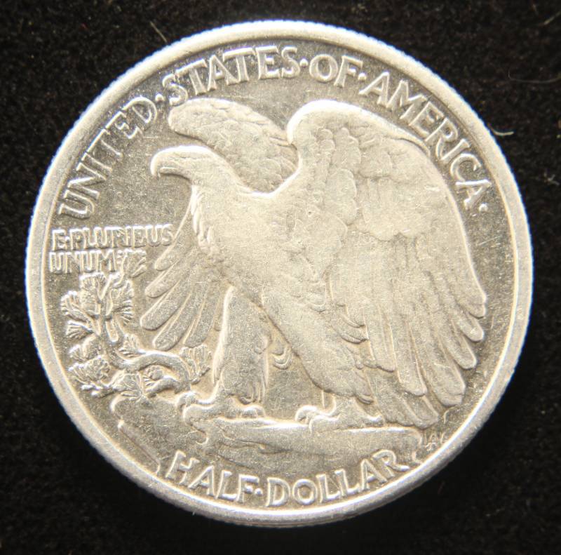 1942 WALKING LIBERTY HALF DOLLAR