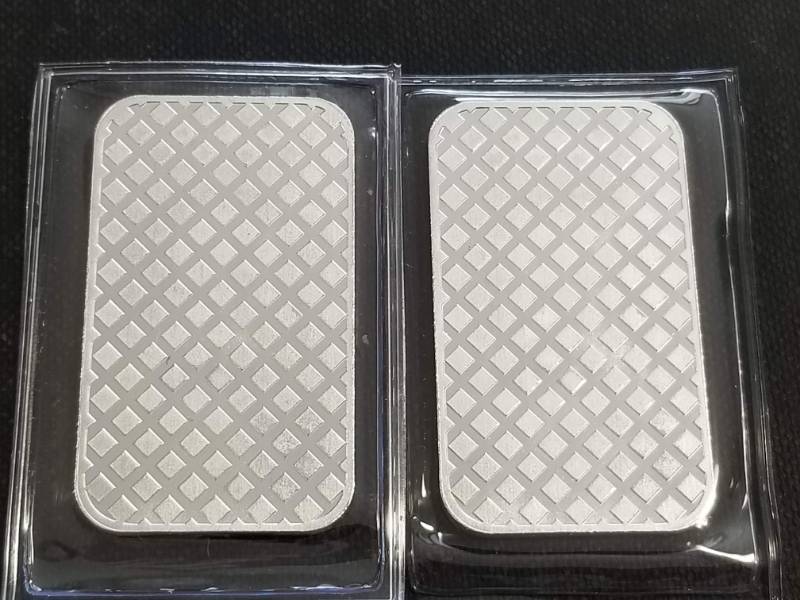 2 TROY OZ. .999 FINE SILVER 2 X 1oz WALKING IB DESIGN SEALED