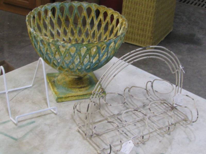 Cast Iron Flower Pot Holder