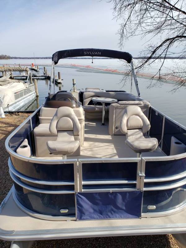 2015  Sylvan 20 Fish