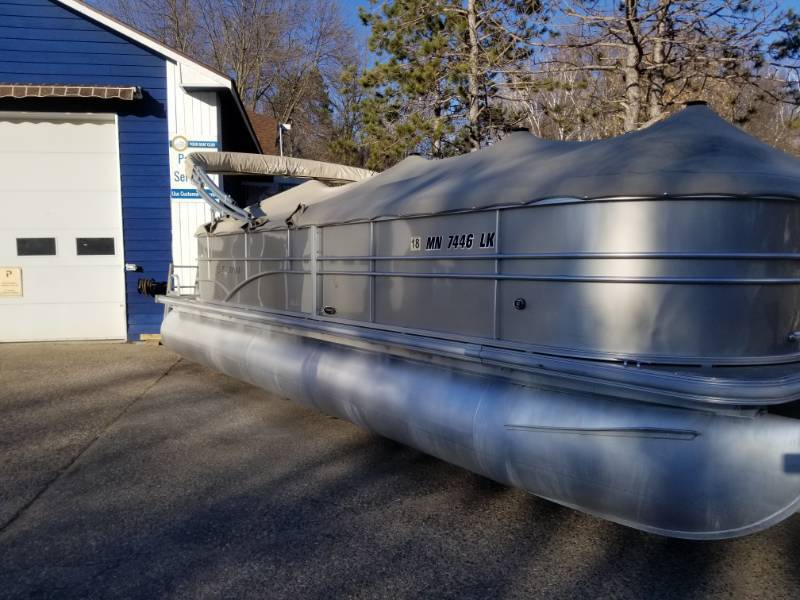 2016  Sylvan 24 Cruise