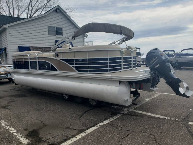 2015  Bennington 2250 GSR