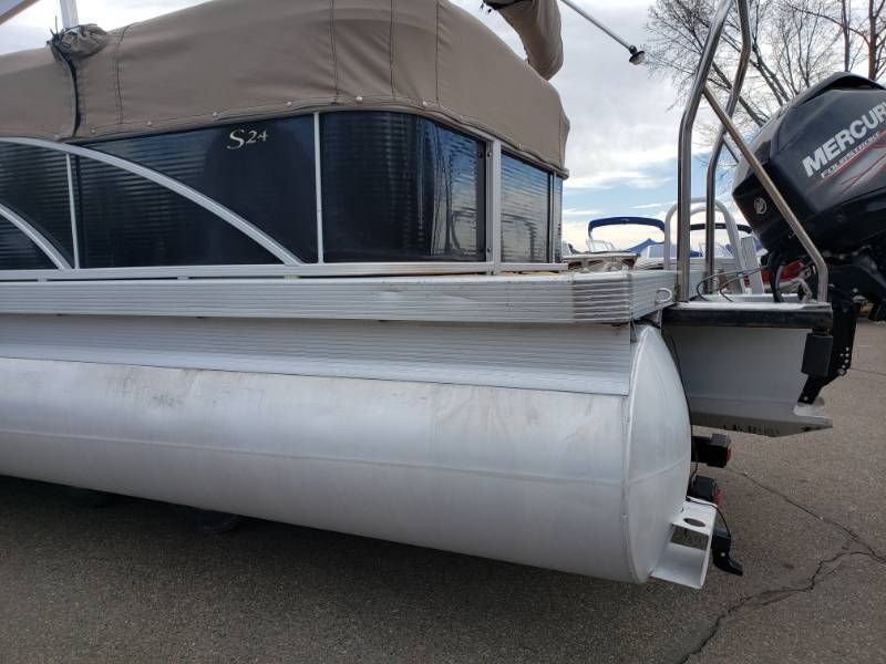 2014  Bennington 24 SLXDR