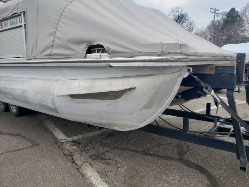 2015  Bennington 2572 QCWW