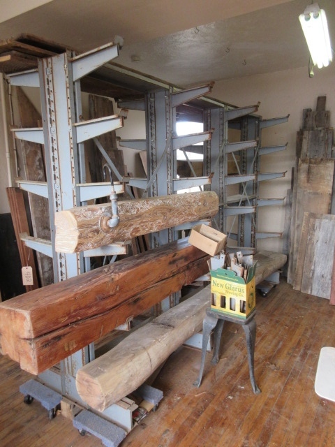 CANTILEVER STYLE SHELVING