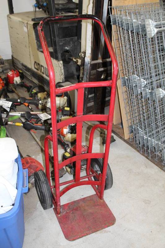 lot 425 image: 2-Wheel Hand Truck