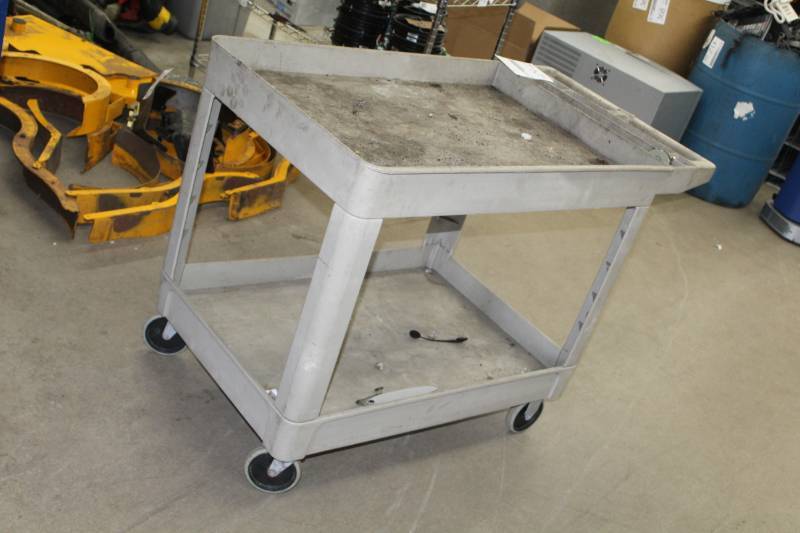 lot 429 image: 2-Tier Rolling Utility Cart