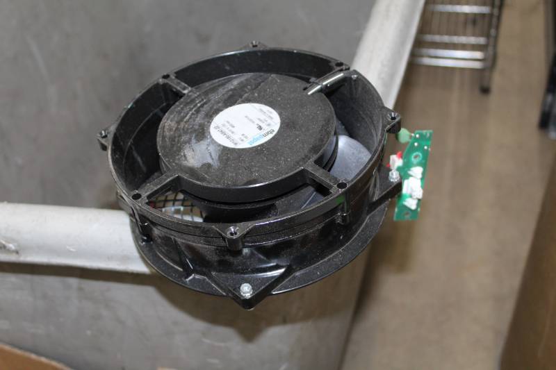 lot 368 image: ebm-papst W1G180-AB47-22 Server - Round Fan