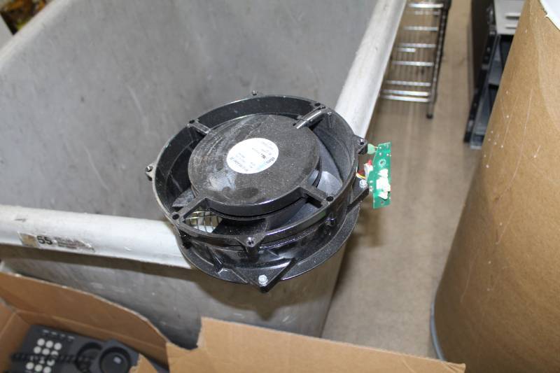 lot 369 image: ebm-papst W1G180-AB47-22 Server - Round Fan
