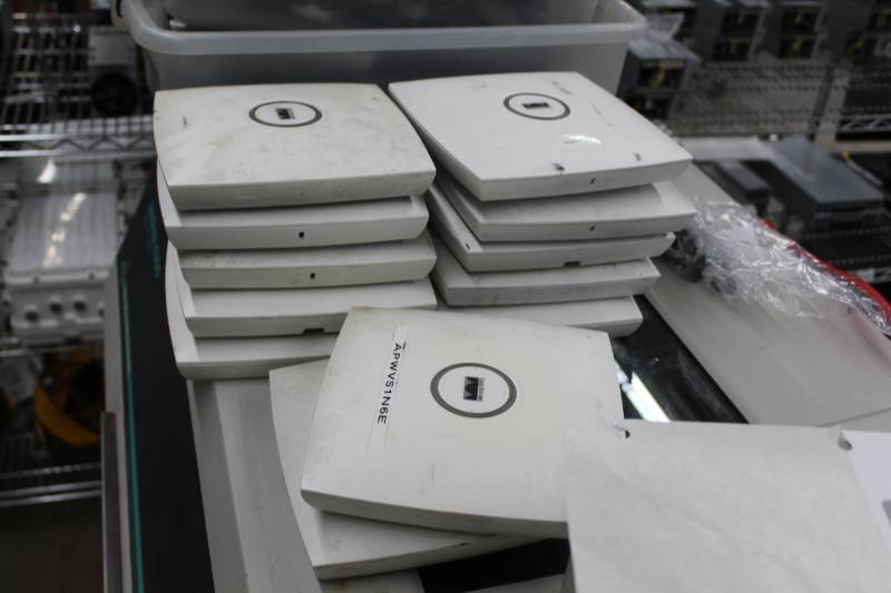 lot 371 image: Cisco AIR-LAP1142N-A-K9 Aironet 1130AG Wireless Access Point