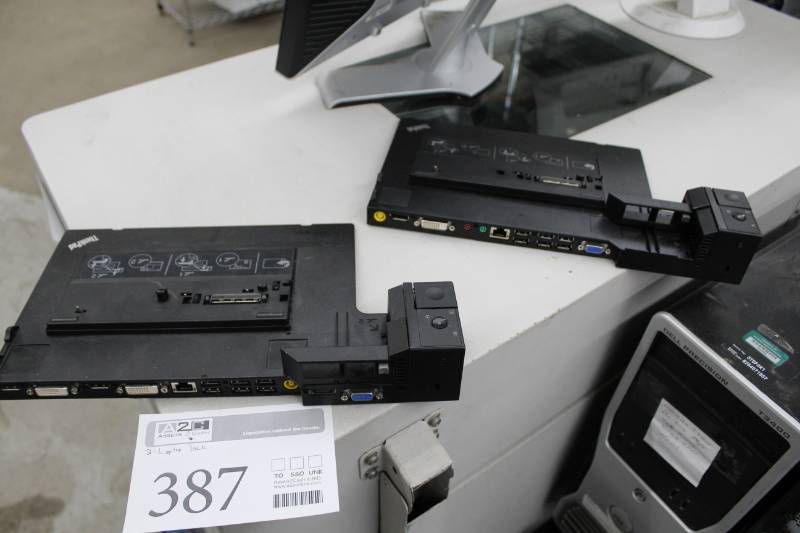 lot 387 image: Lenovo Laptop Docking Stations