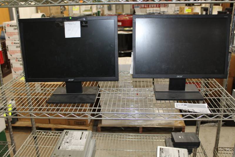 lot 393 image: Acer 19-inch Computer Monitors