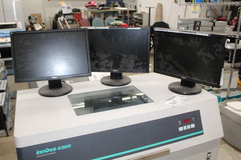 lot 397 image: Asus 19-inch Computer Monitors