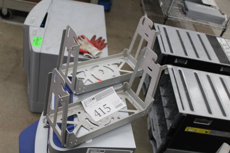 lot 415 image: Mounting Hardware