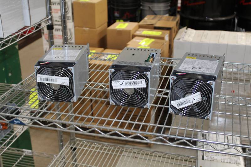 lot 338 image: IBM 1975W POWER SUPPLY X3850 X5 49Y7760 EMERSON 7001524-J000 39Y7203 1975 WATT