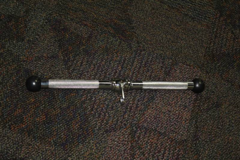 lot 370 image: Weight Machine Short Pull Bar