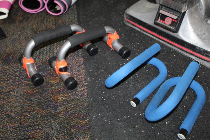 lot 376 image: Push-Up Exercise Handles