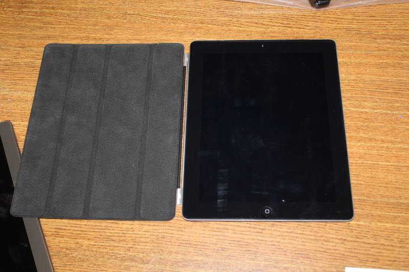 lot 32 image: Apple iPad with Case