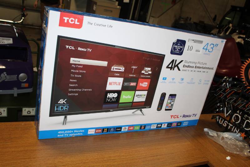 lot 10 image: TCL 43-inch 4K Smart TV