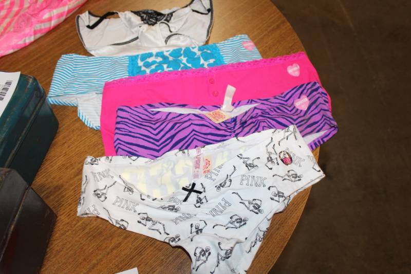 lot 98 image: Womens Panties