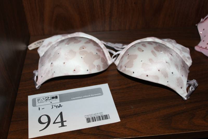 lot 94 image: Victorias Secret Womens Bra