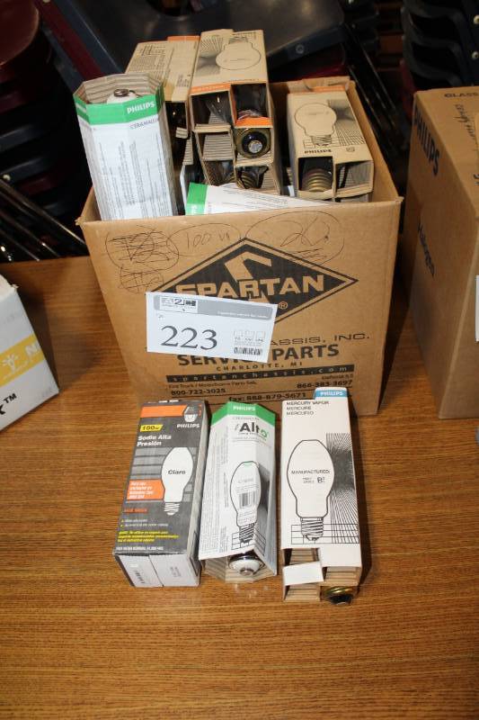 lot 223 image: Philips Mercury Vapor Lamps
