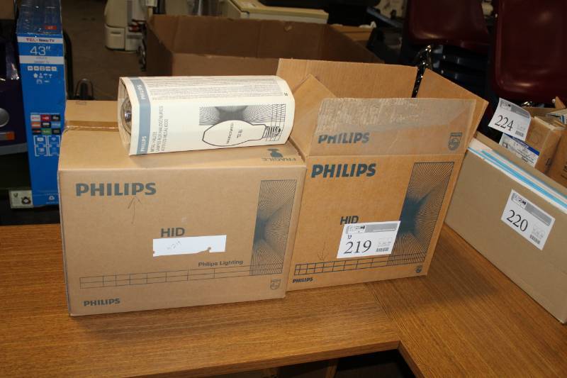 lot 219 image: Philips Metal Halide Lamps