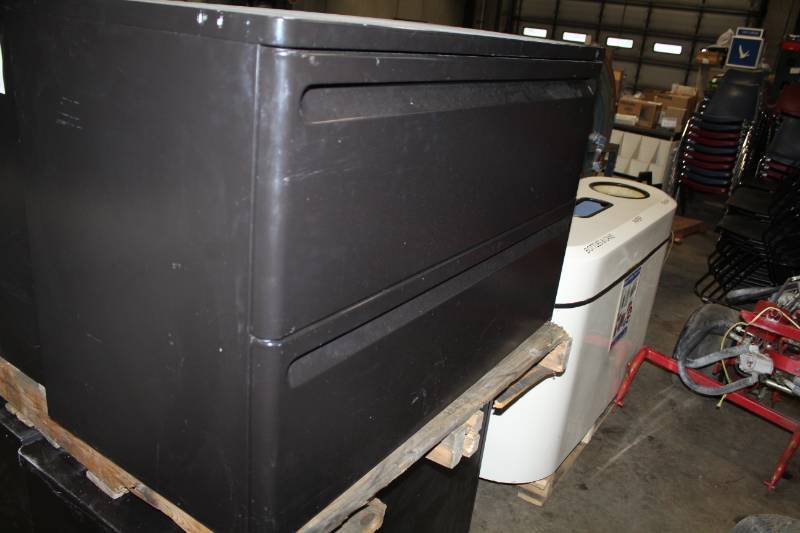 lot 205 image: Metal File Cabinets with 2-Drawers