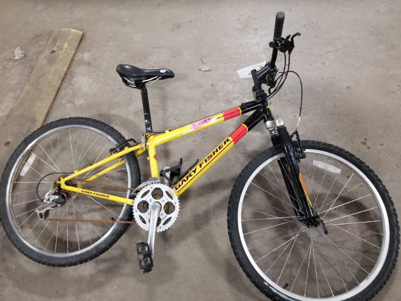 lot 442 image: Fisher, Yellow Gary Fisher bike. 21 speed, 21  Inch Rim Diameter