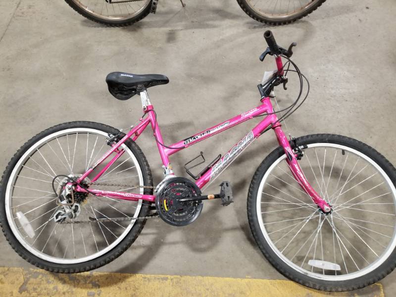 lot 446 image: Magna, pink Magna Glacier pt,, 19  Inch Rim Diameter