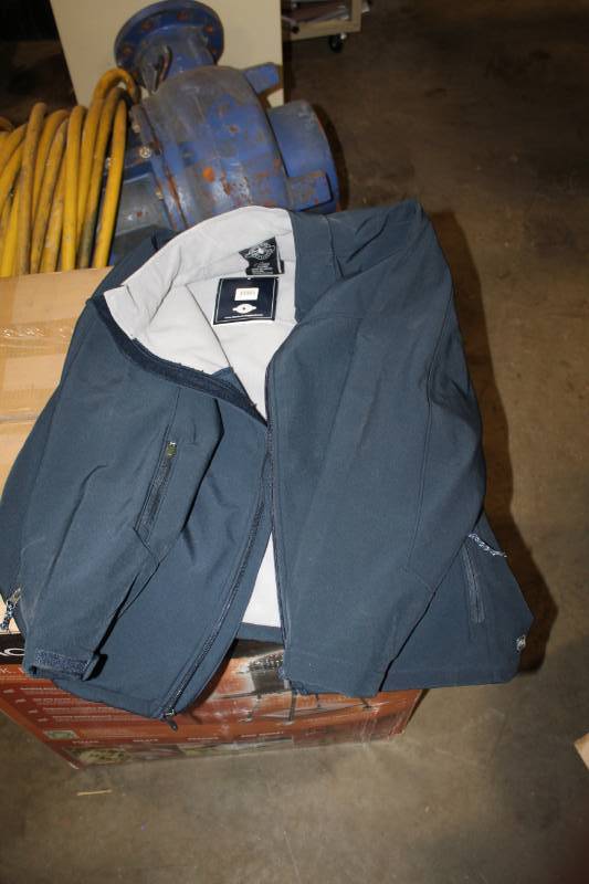 lot 243 image: Charles River Apparel The Soft Shell Jacket