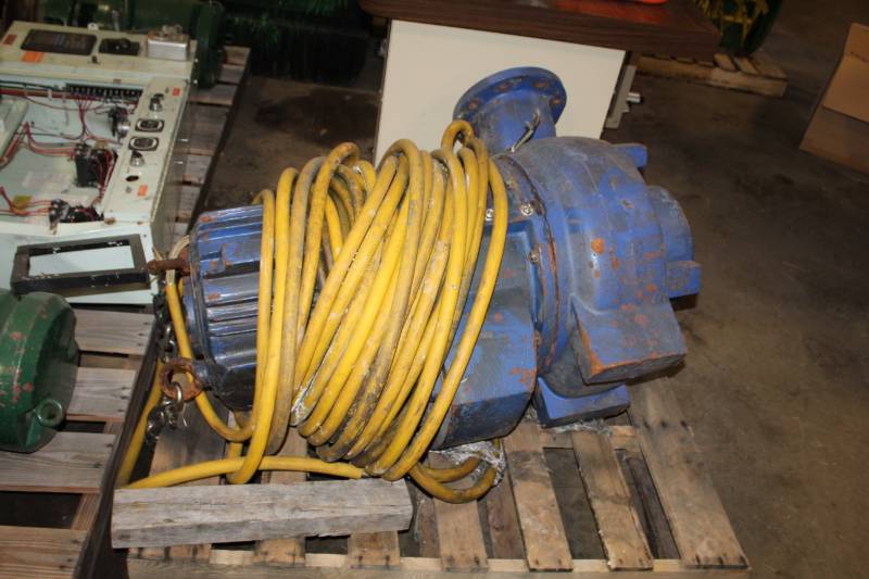 lot 6 image: Air Pump