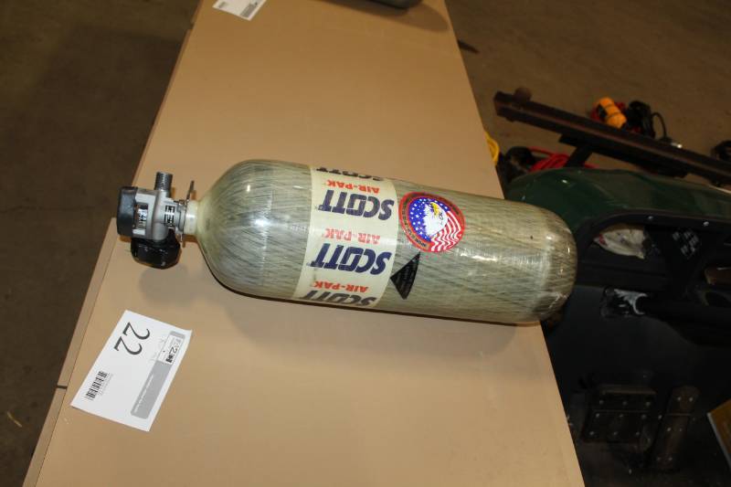lot 22 image: Scott Air-Pak Safety Air 60 Minute Carbon Fiber Air Bottles