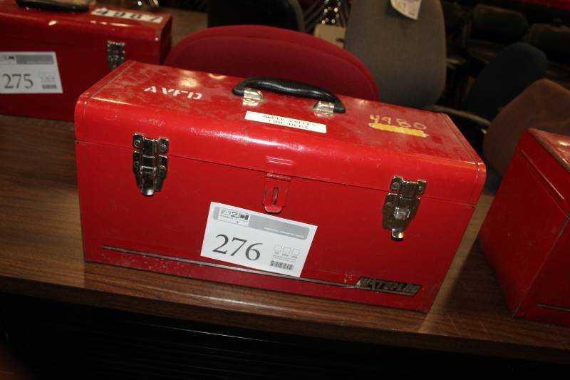 lot 276 image: Metal Tool Box with Tool Tray, Wrenches, Pliers, Screwdrivers and Other Hand Tools