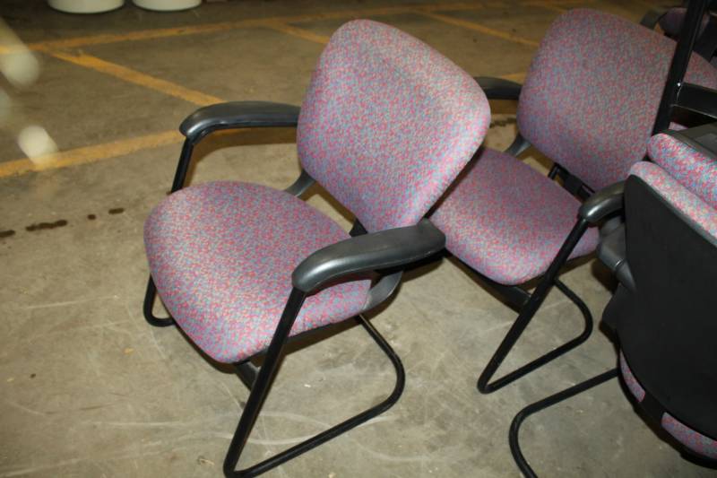 lot 256 image: Padded Conference Arm Chairs with Metal Frames