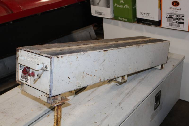lot 163 image: Weather Guard Locking Metal Storage Box with Sliding Drawer