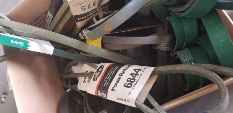 lot 284 image: Large Box of More than (30) New Belts for Auto, Trucks  and Equipment