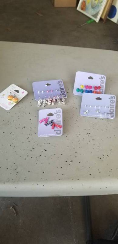 lot 288 image: Lot of (5) Cards of New Claires Brand Pierced Earrings