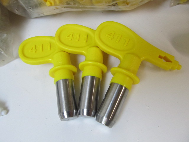 Large lot of Multi-Purpose Spray Tips