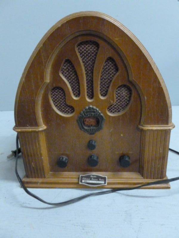 lot 5 image: Collectible