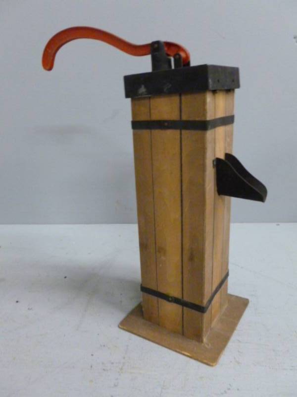 lot 6 image: Vintage Whiskey Well