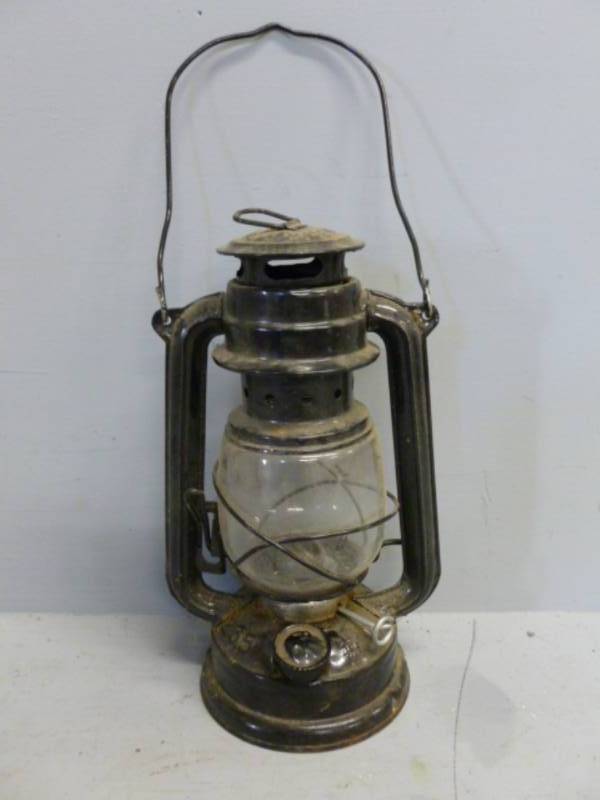 lot 58 image: Barn Lantern
