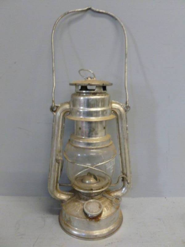 lot 60 image: Barn Lantern