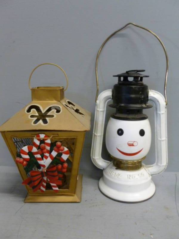 lot 63 image: Dietz Barn Lantern