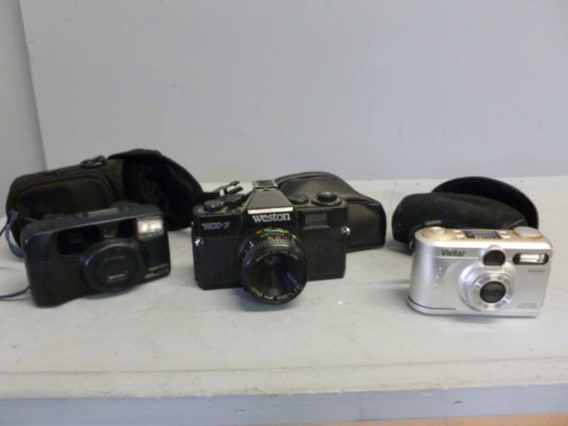 lot 69 image: Cameras